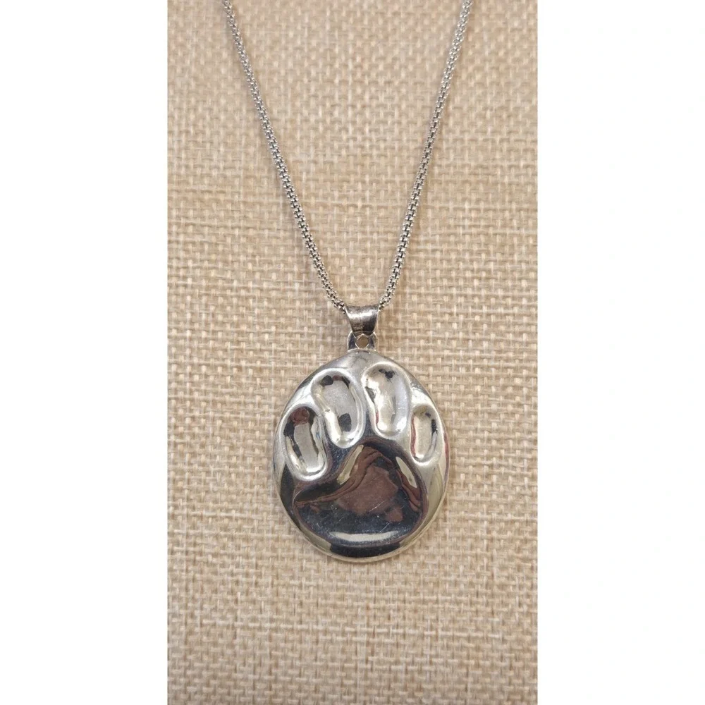 Vintage Sterling Silver Embossed Paw Print Pendant 17